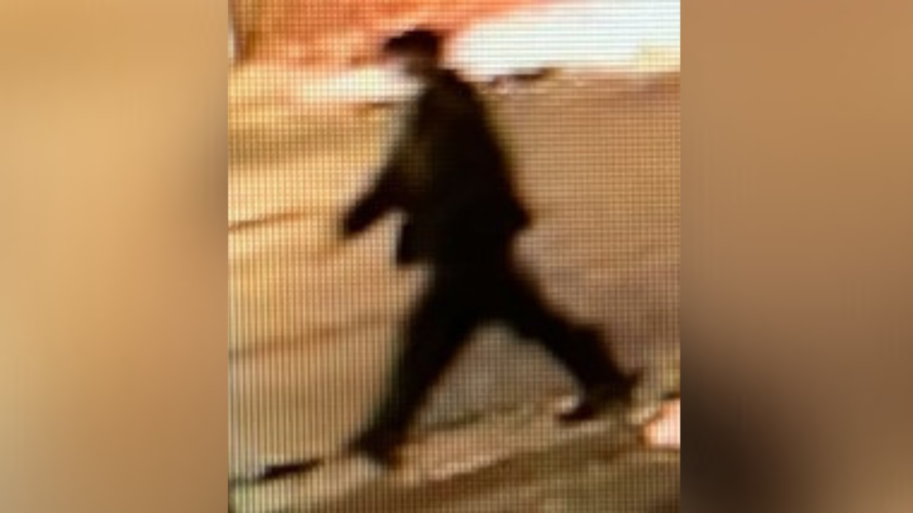 Man wanted for exposing himself to woman in Scarborough
