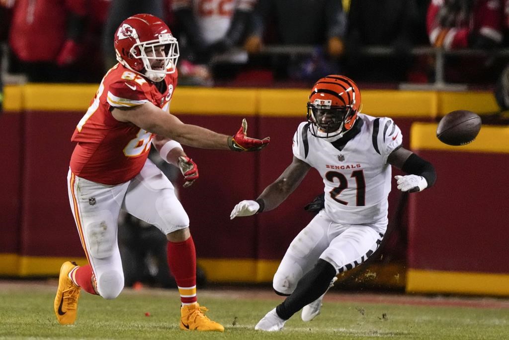 Chiefs top Bengals 23-20 on last-second kick for AFC title