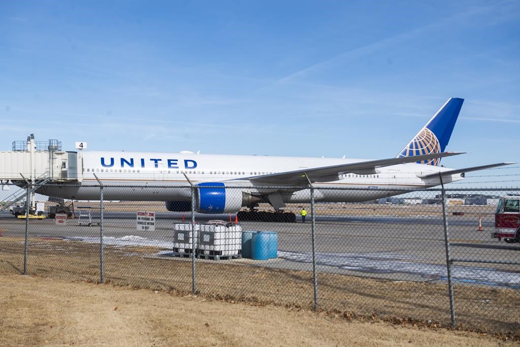 Engine problems force Vegas bound flight to land in Nebraska