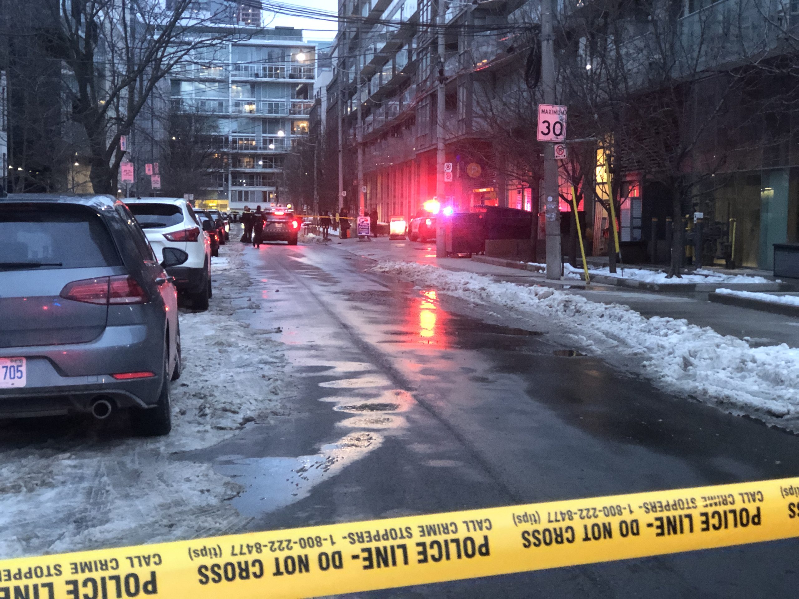 Man suffers serious injuries in shooting near Bathurst and King