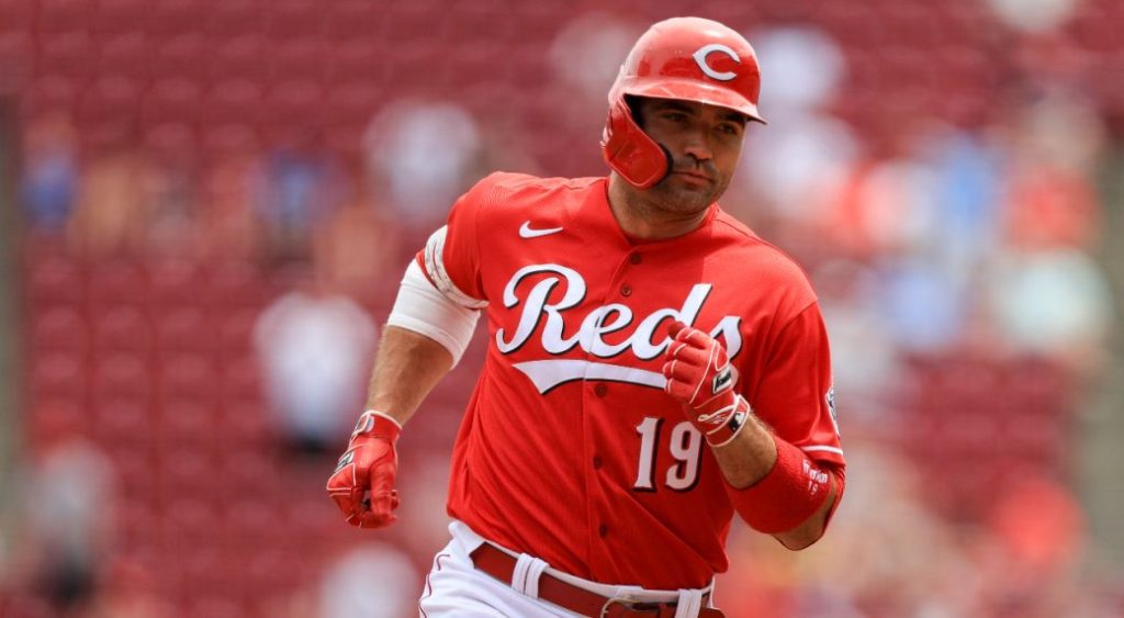 Joey Votto To The Toronto Blue Jays Reds Gm Says Maybe