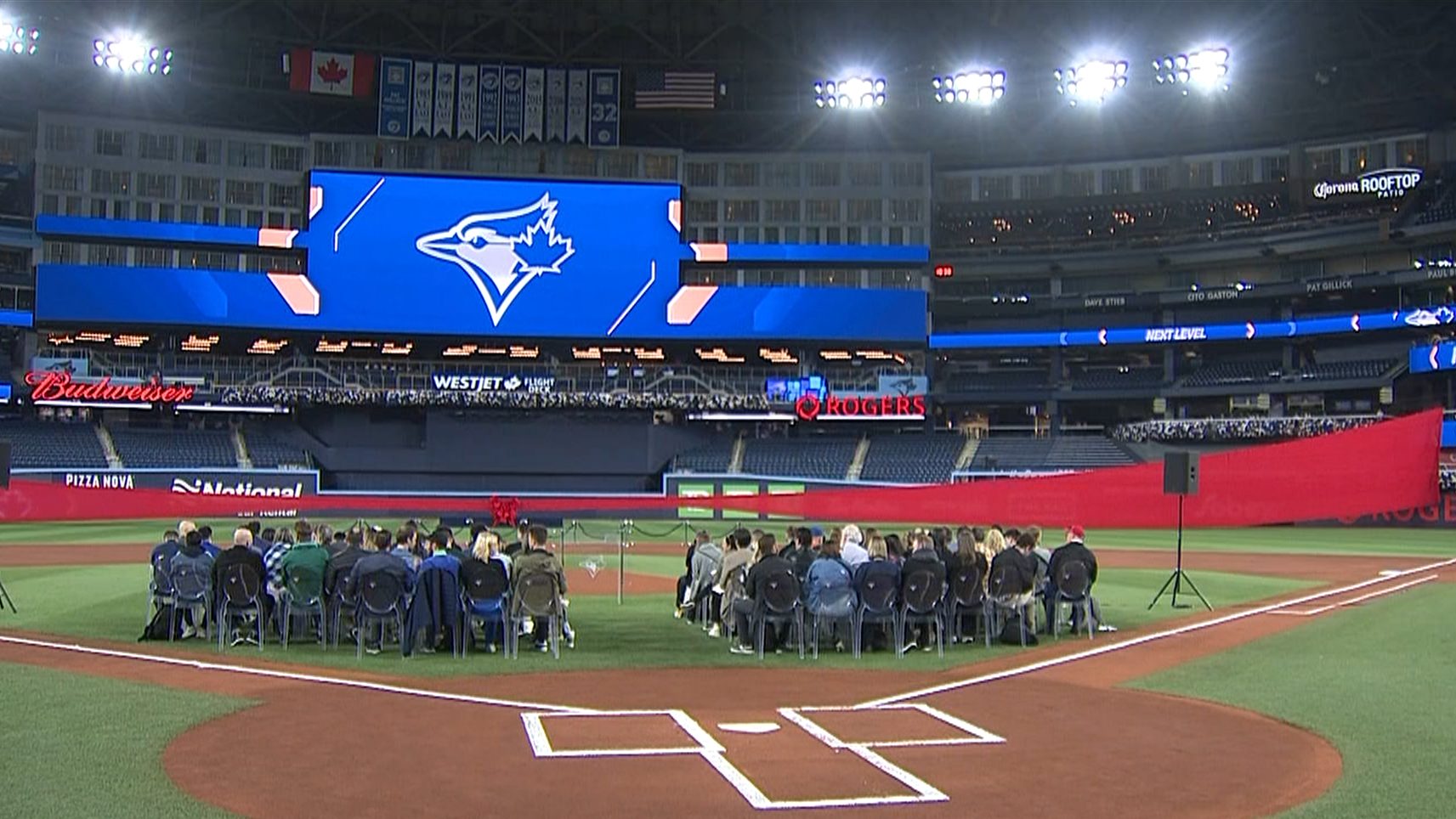 Toronto Blue Jays unveil new Rogers Centre renovations