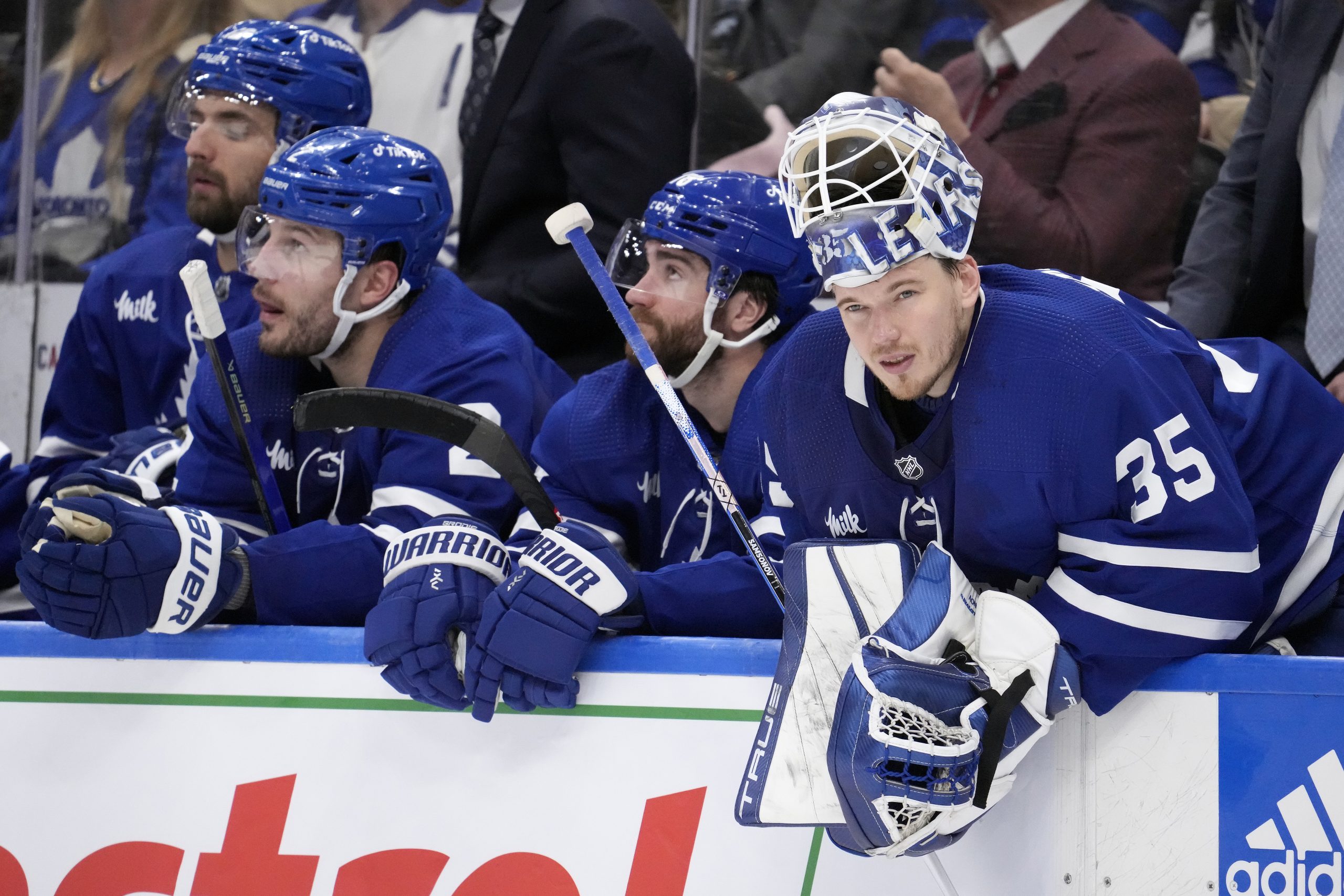 Maple Leafs lose first game against Panthers, 4-2