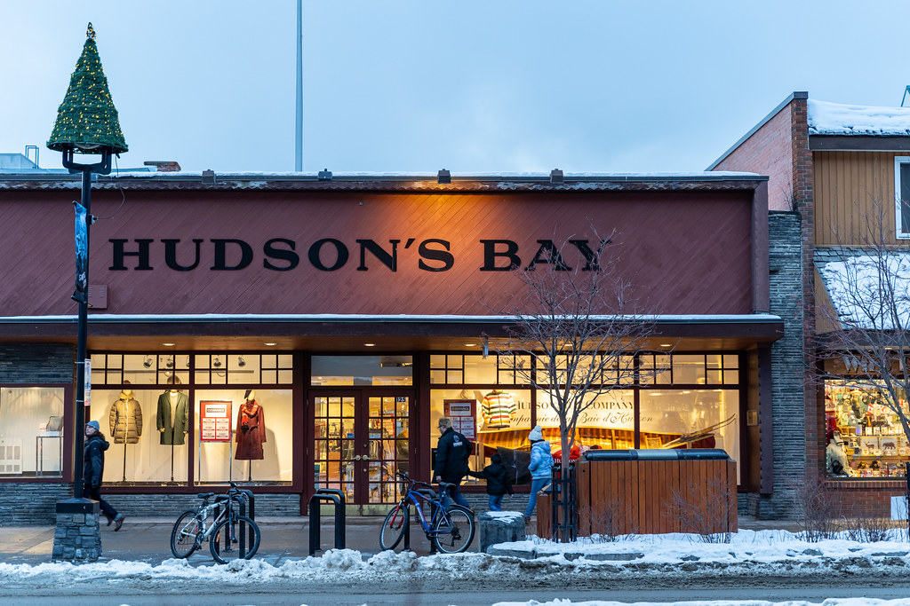Hudson's Bay Rewards by Hudson's Bay Company