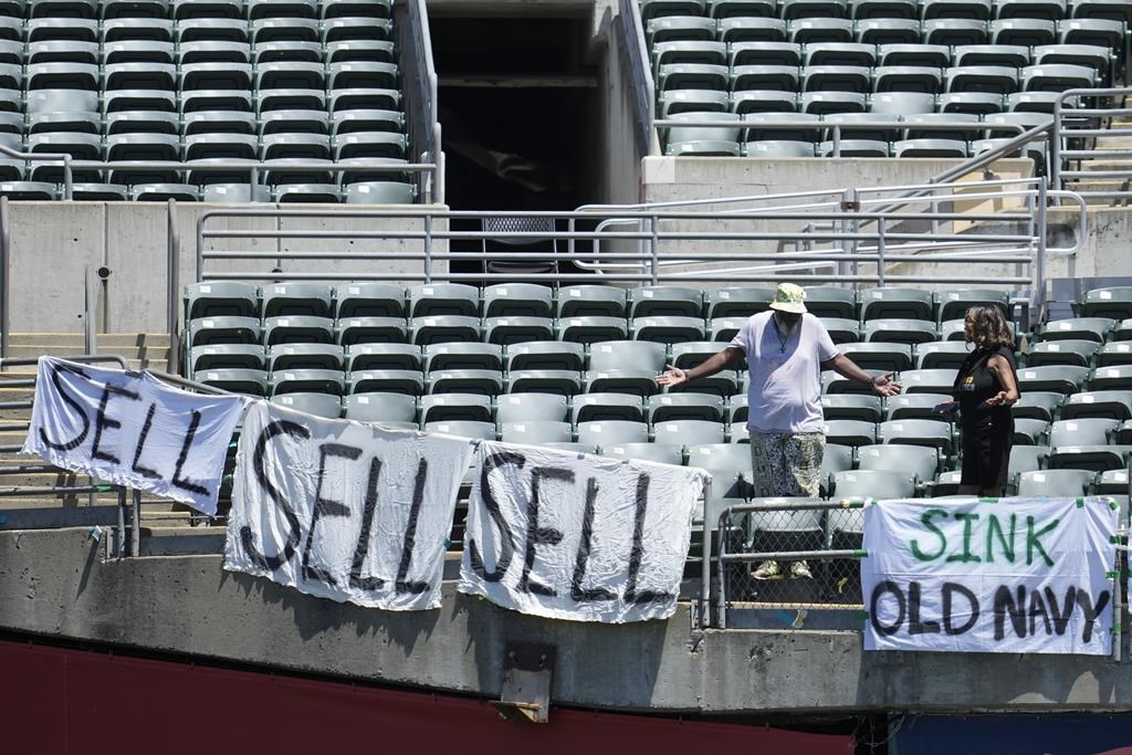 A's move closer to Las Vegas stadium deal as Oakland fans protest