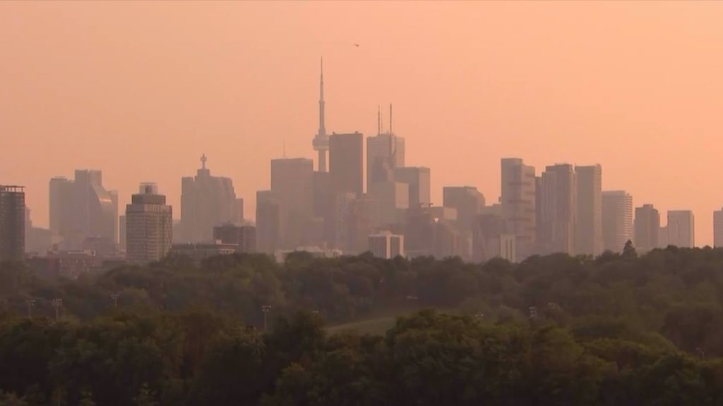 Hazy air and smokey Toronto skyline