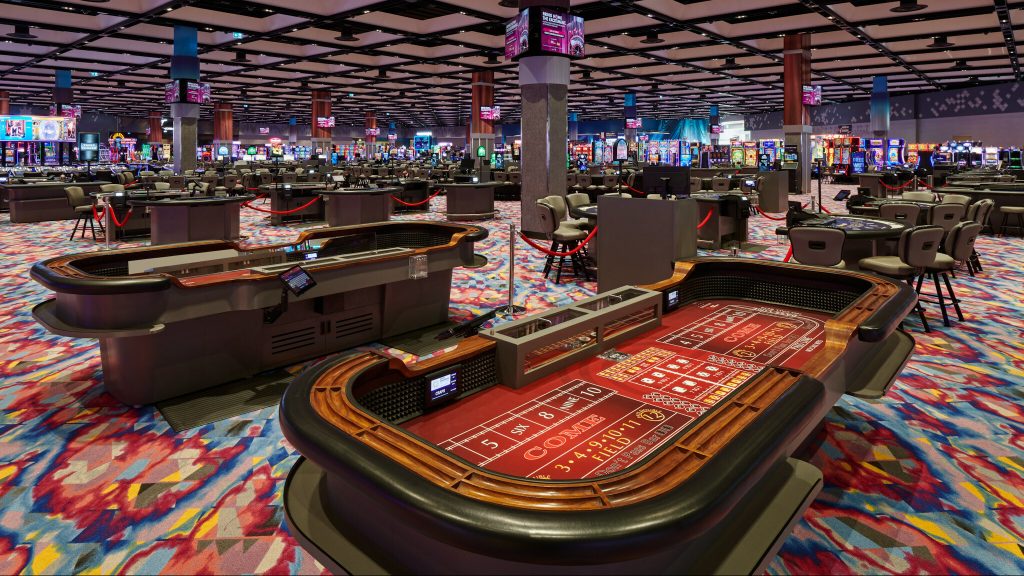 Canada's $1-billion casino resort opens in Toronto