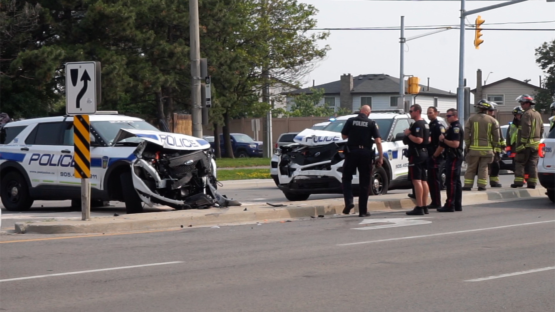 Peel officers injured after tracking down stolen truck in Mississauga