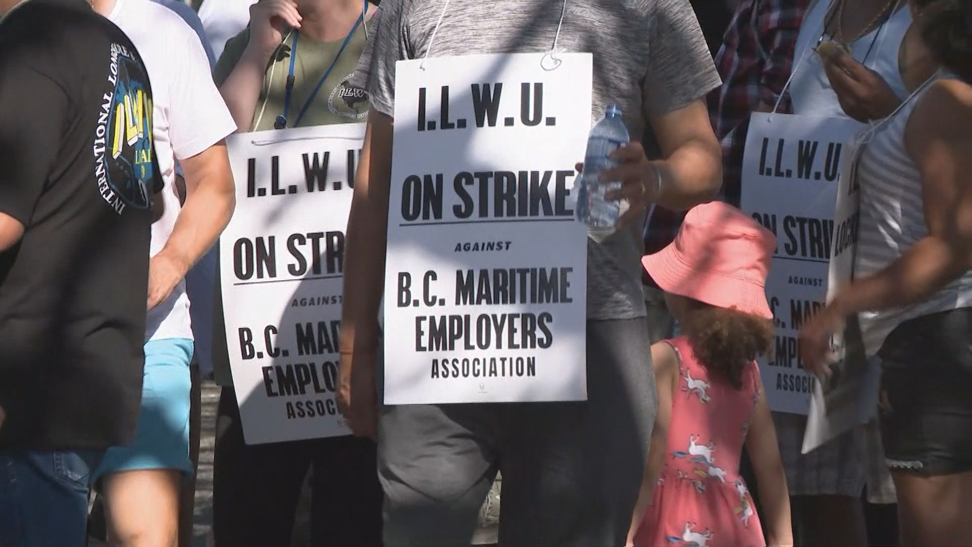 B.C. port strike Feds hint at action CityNews Toronto