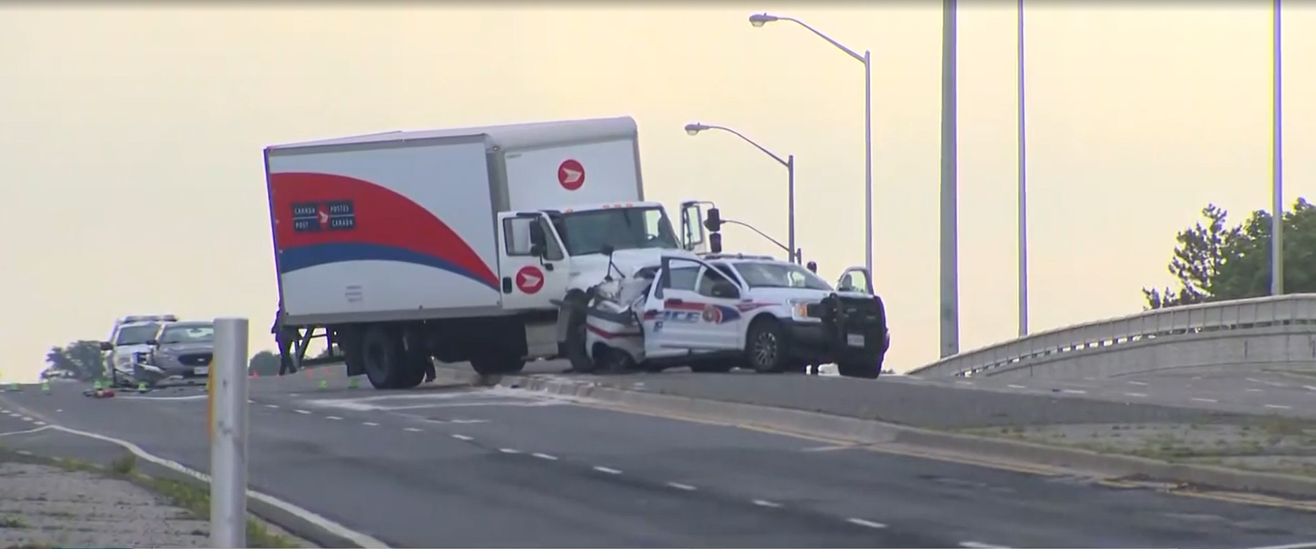 Canada Post driver charged in crash that injured York police officer