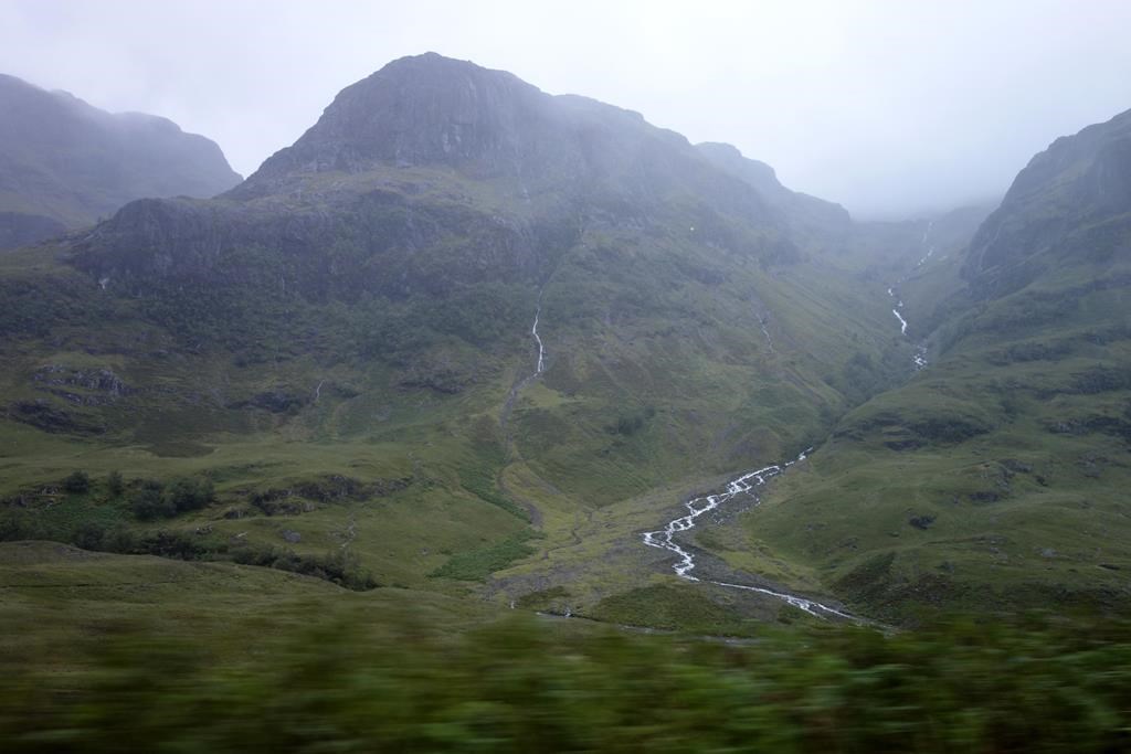 SCOTLAND IN OCTOBER - Le Mouching