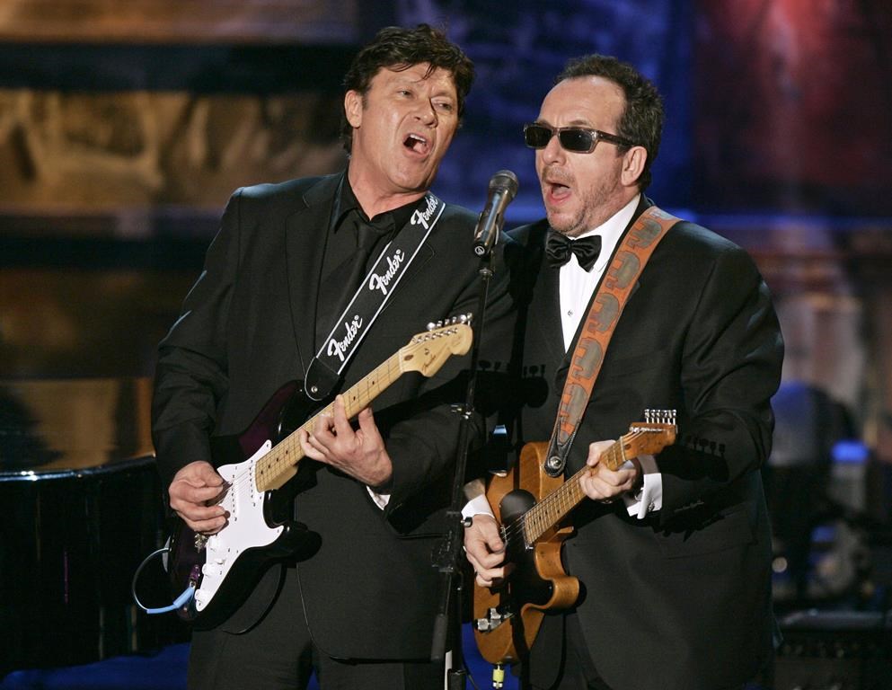 Robbie Robertson, lead guitarist and songwriter of The Band, dies