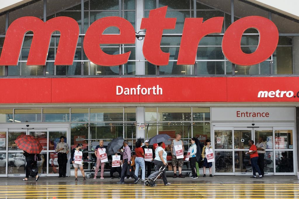 Metro mówi, że związek odrzucił prośbę o spotkanie w związku z trwającym strajkiem sklepów spożywczych w GTA