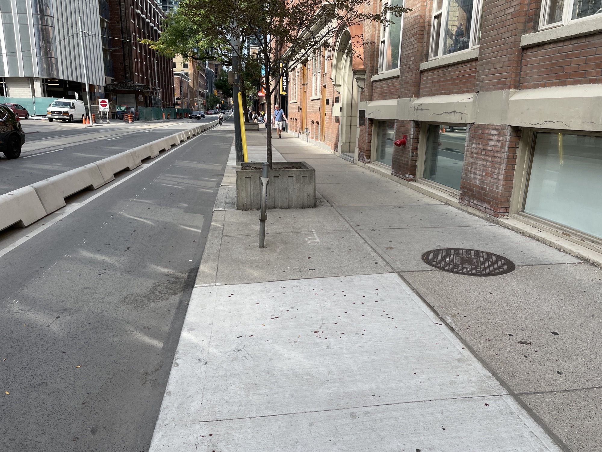 Four in hospital after stabbing in downtown Toronto's Entertainment