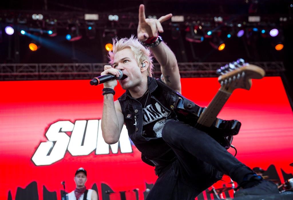 Sum 41's Deryck Whibley Health Update After Pneumonia Hospitalization –  Billboard