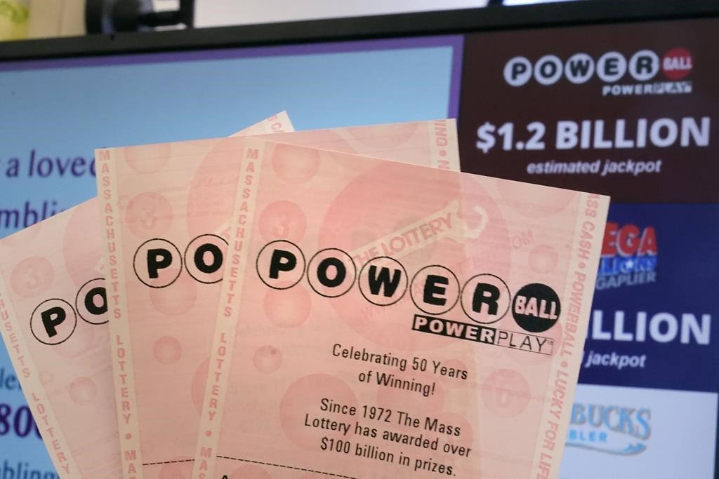 Powerball jackpot nears 1 billion after long drought of winners