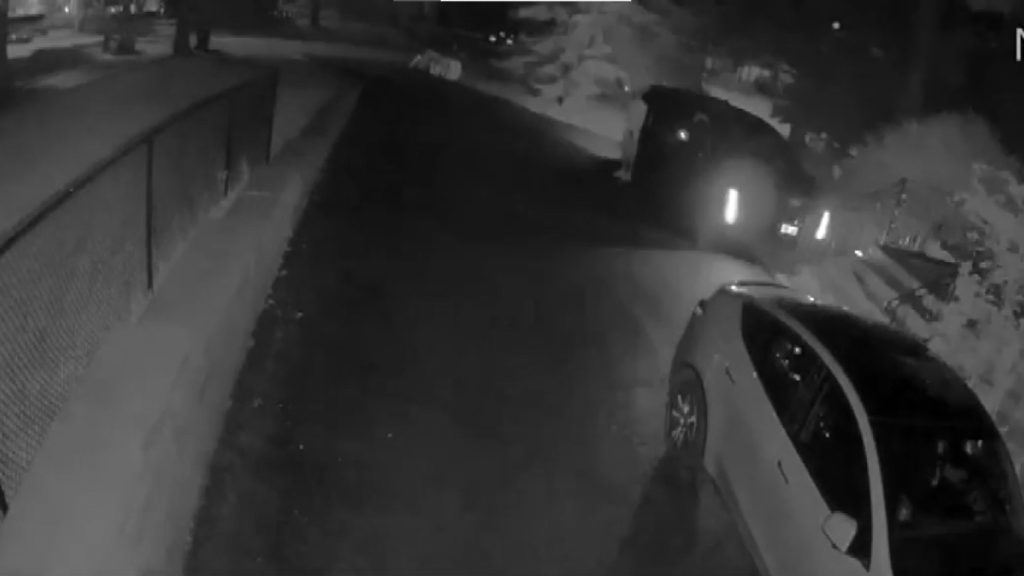 'Shell-shocked': Mississauga man says 2 SUVs stolen from driveway in 2 weeks