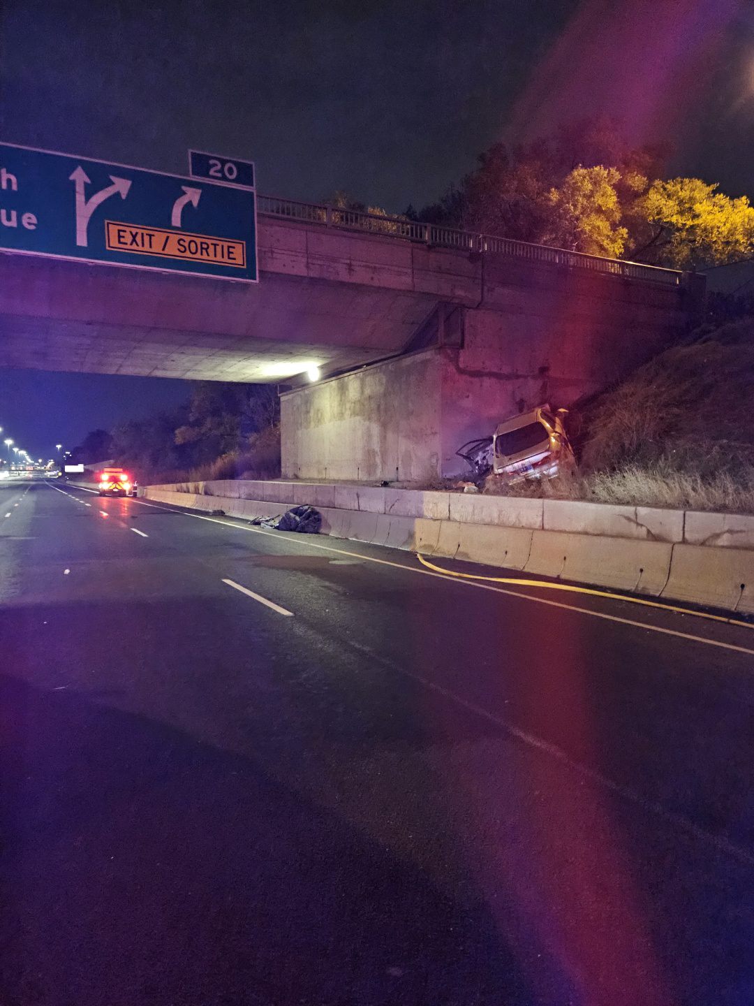 404号高速公路芬奇路段发生单车事故，一名男子丧生