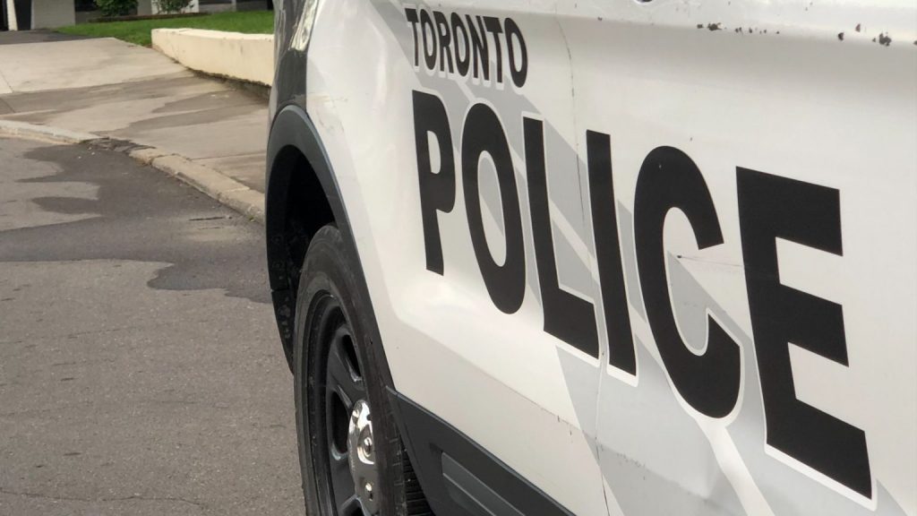Toronto man arrested after attempted carjacking in Etobicoke