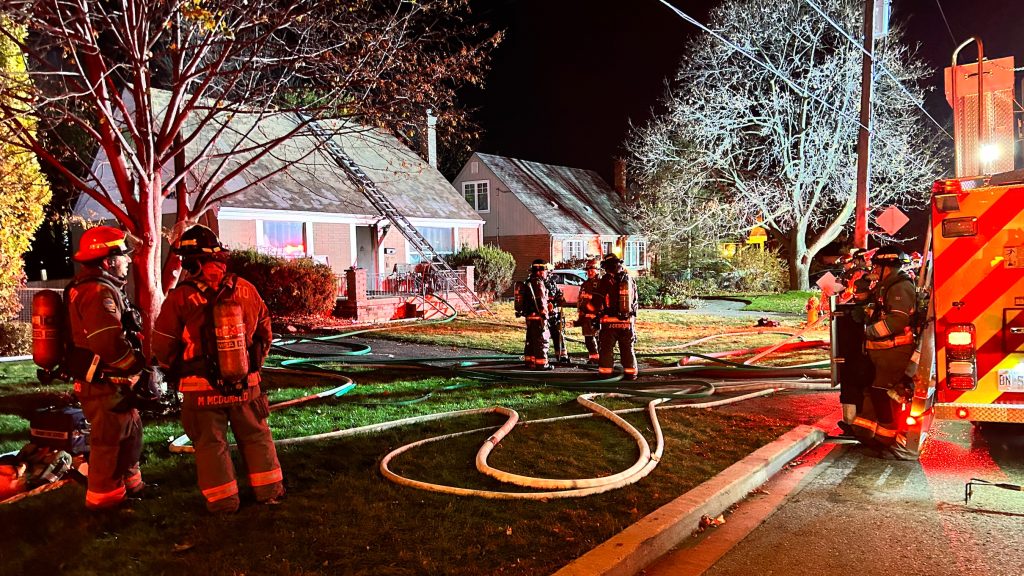 家庭因斯卡伯勒房屋火灾被疏散
