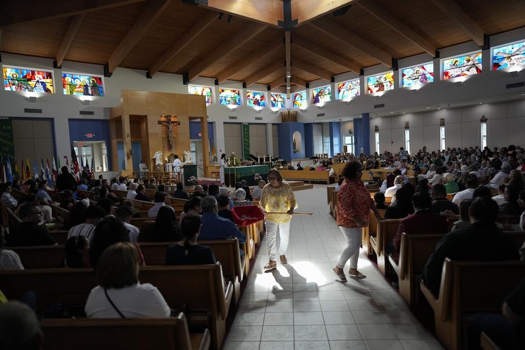 Nicaragua’s exiled clergy and faithful in Miami keep up struggle for human rights at Mass