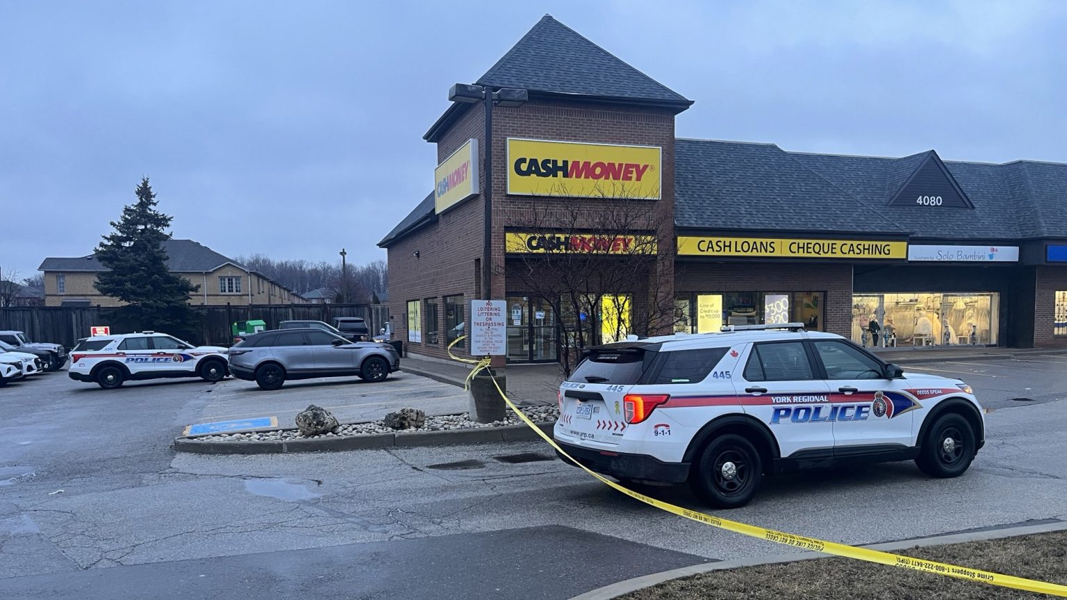 Man dies in hospital after daylight shooting at Vaughan plaza; suspects