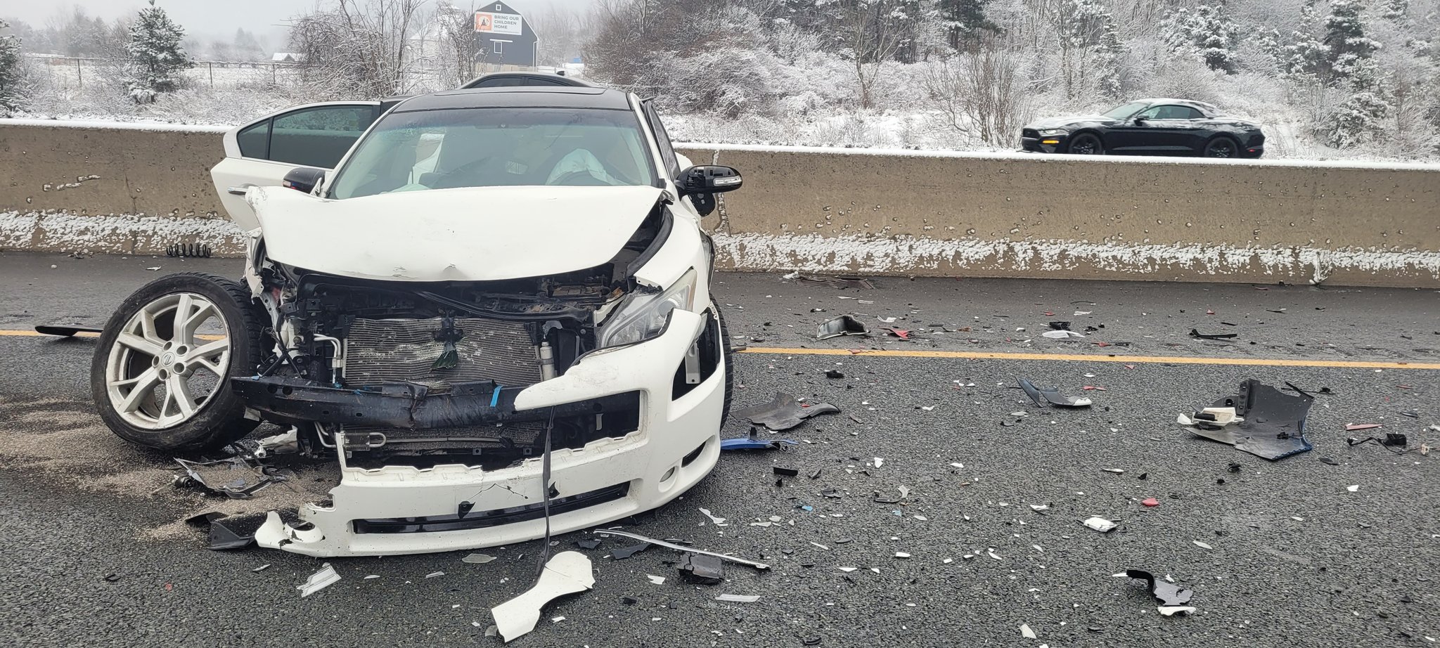 Driver charged with careless driving after 4-vehicle collision on 401