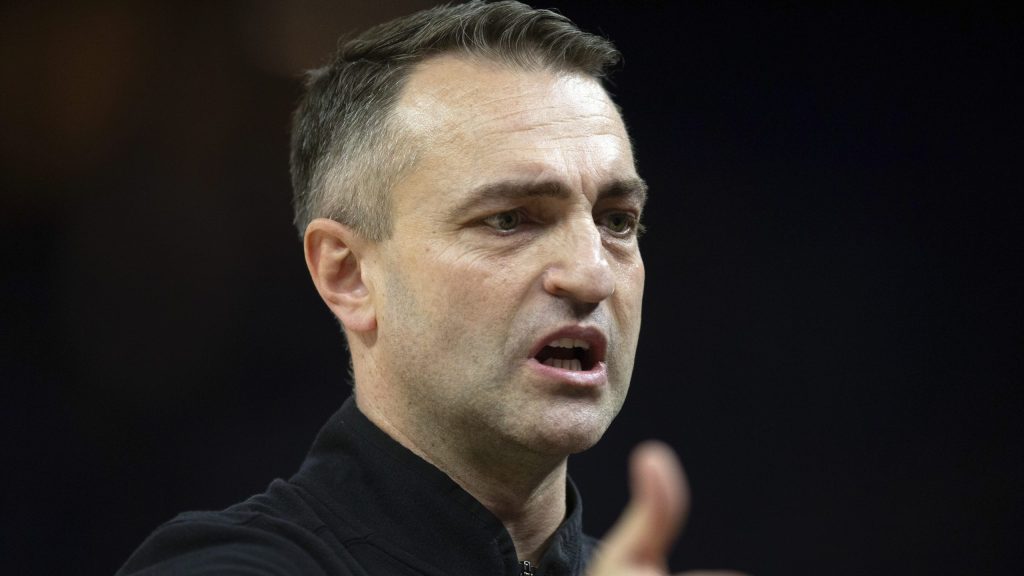 Raptors’ Rajakovic fined $25K for comments about officials after loss to Lakers