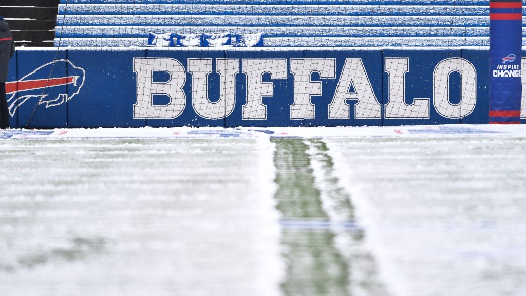 Nfl Playoff Game Between Bills Steelers Moved To Monday Due To Dangerous Winter Weather 7728