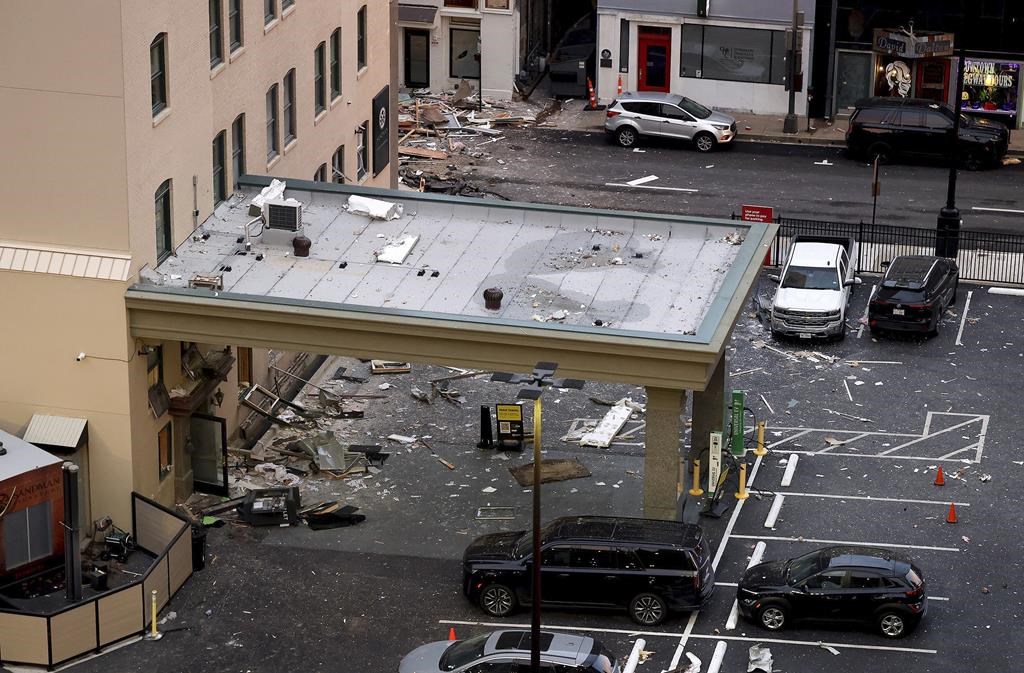 Explosion at historic Texas hotel injures 21 and scatters debris in  downtown Fort Worth