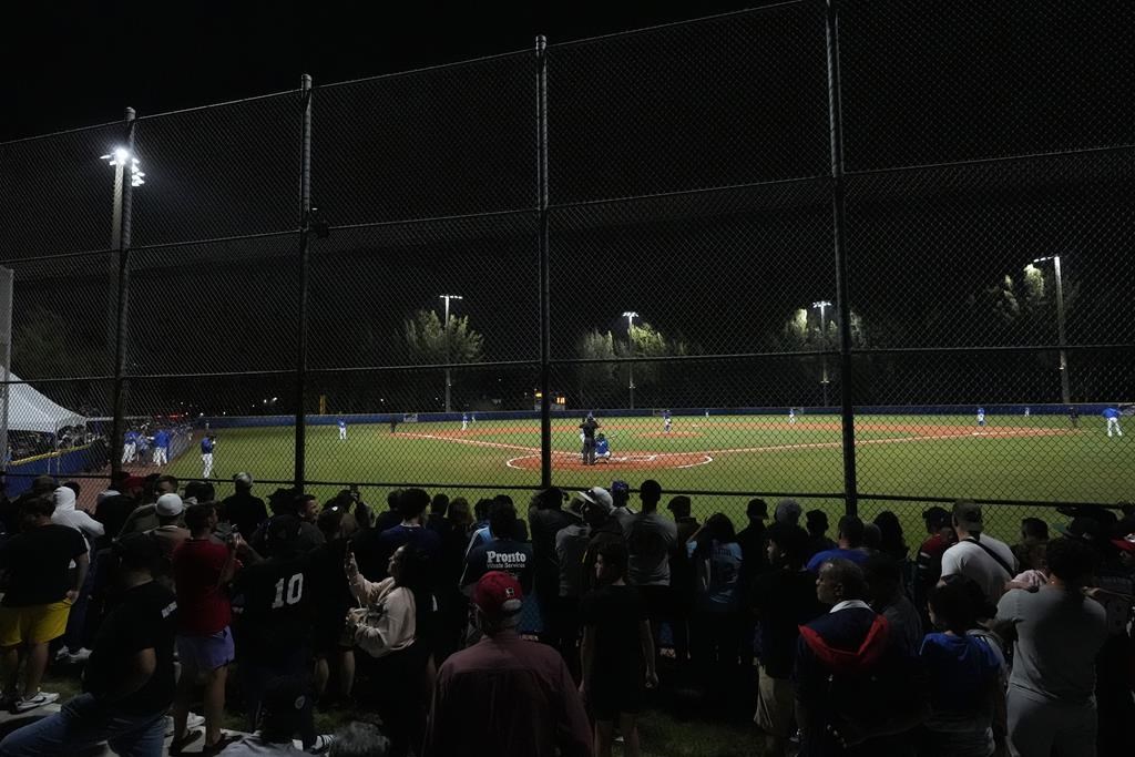Star-studded breakaway Cuban baseball team celebrates its union, even without a place to play