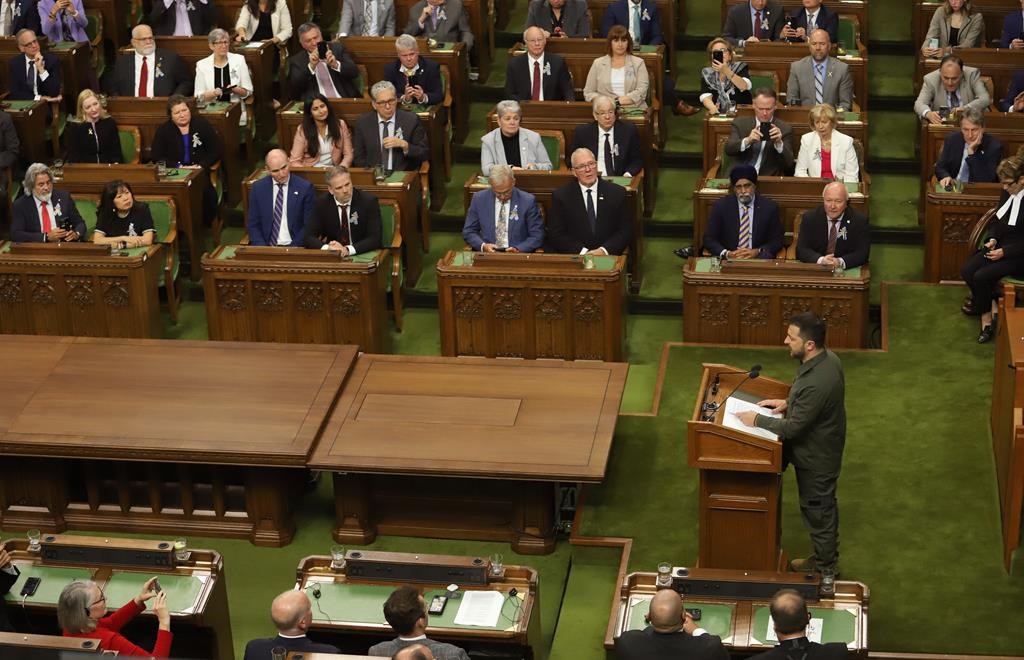 Parliament returns with Liberals focused on Ukraine, Tories trained on carbon price