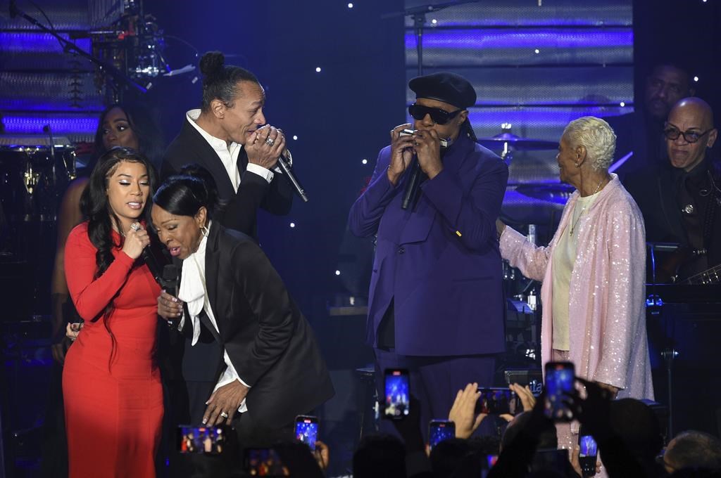 Gladys Knight, Stevie Wonder, Dionne Warwick rule at pre-Grammy gala hosted by Clive Davis