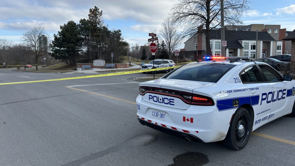 Man injured after being robbed at knifepoint, stabbed in Brampton