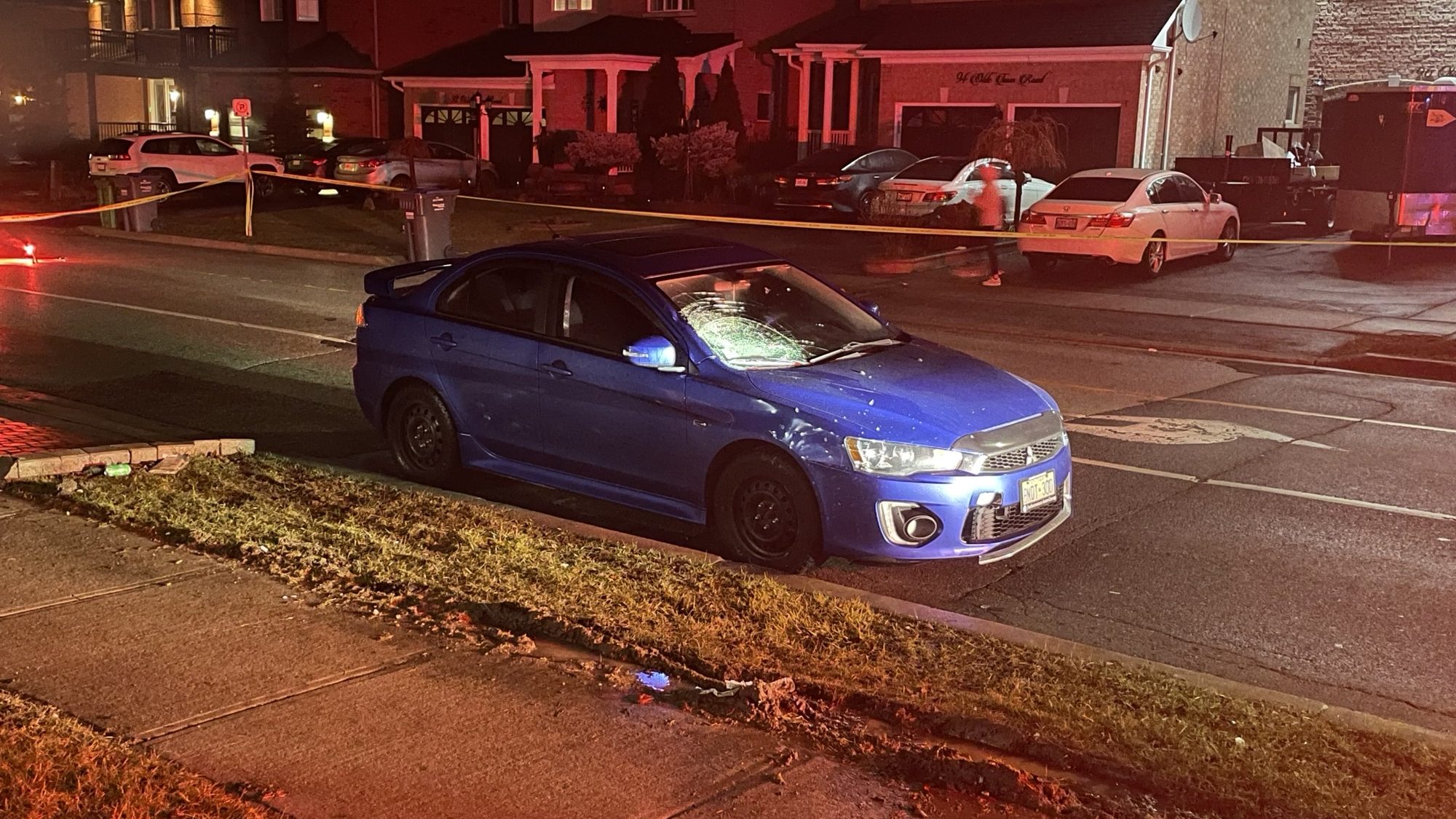 Peel officer struck by vehicle while investigating car crash in Brampton