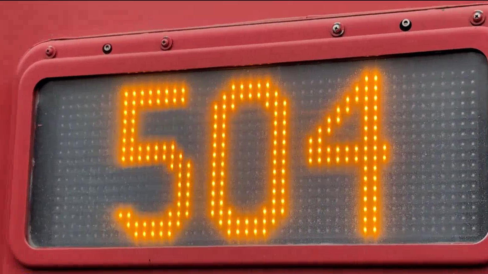'一直存在问题：504 TTC路线的通勤者沮丧'