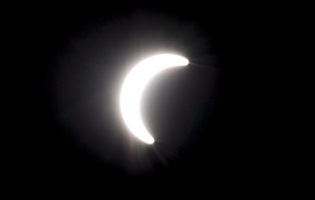 Fluid in eye cells can 'boil' if you watch the eclipse without protection: expert