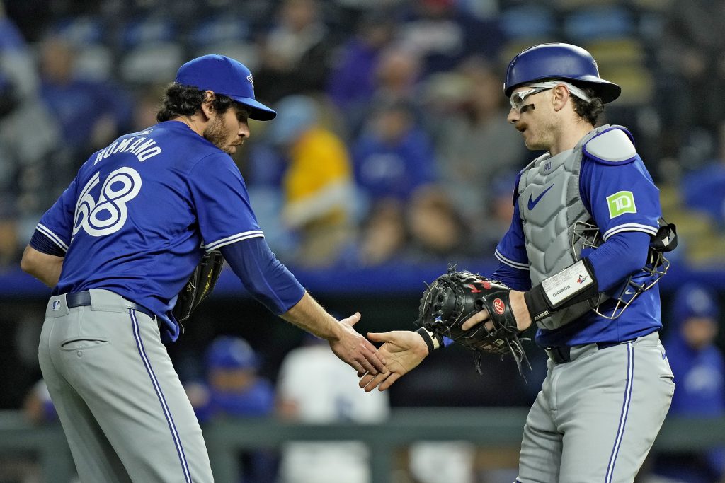 Varsho stays hot as Blue Jays beat Royals to open series