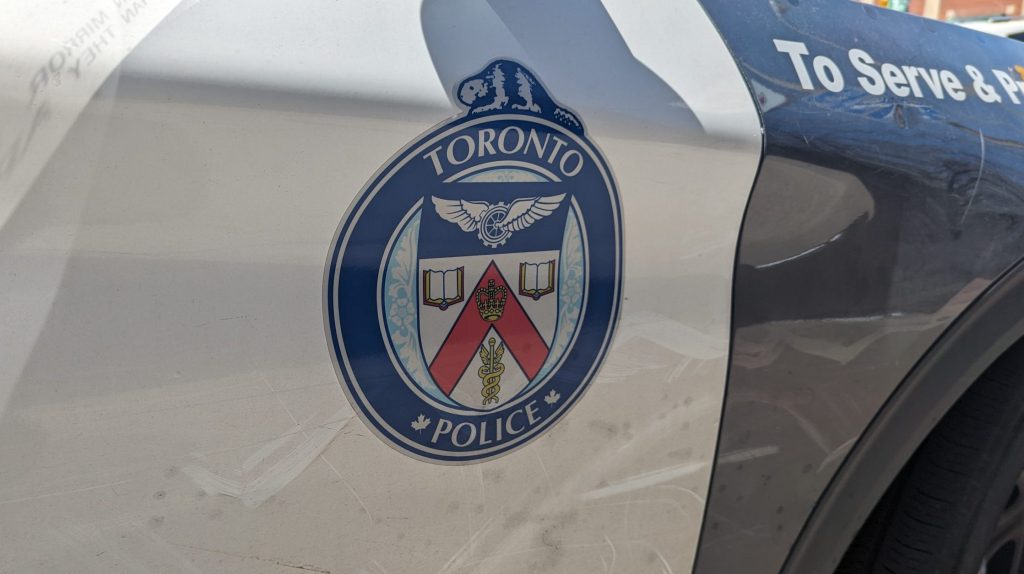 Teen girl arrested in armed carjacking in Scarborough, suspect wanted