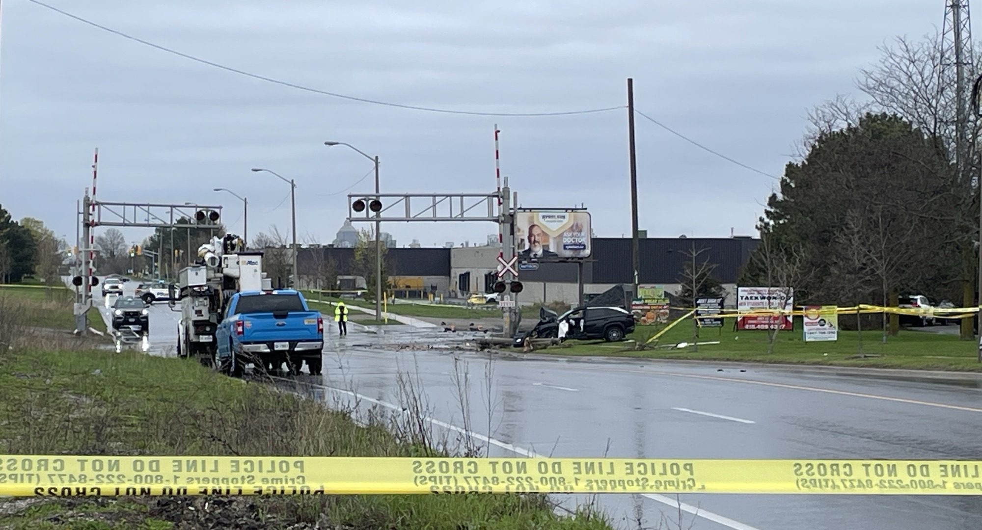 Driver transported to hospital after striking hydro pole in Scarborough - Vimarsana News