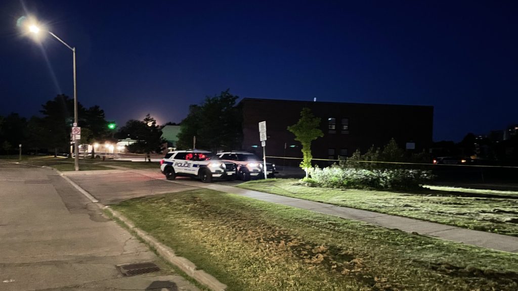 2 men in critical condition following late-night shooting in Mississauga