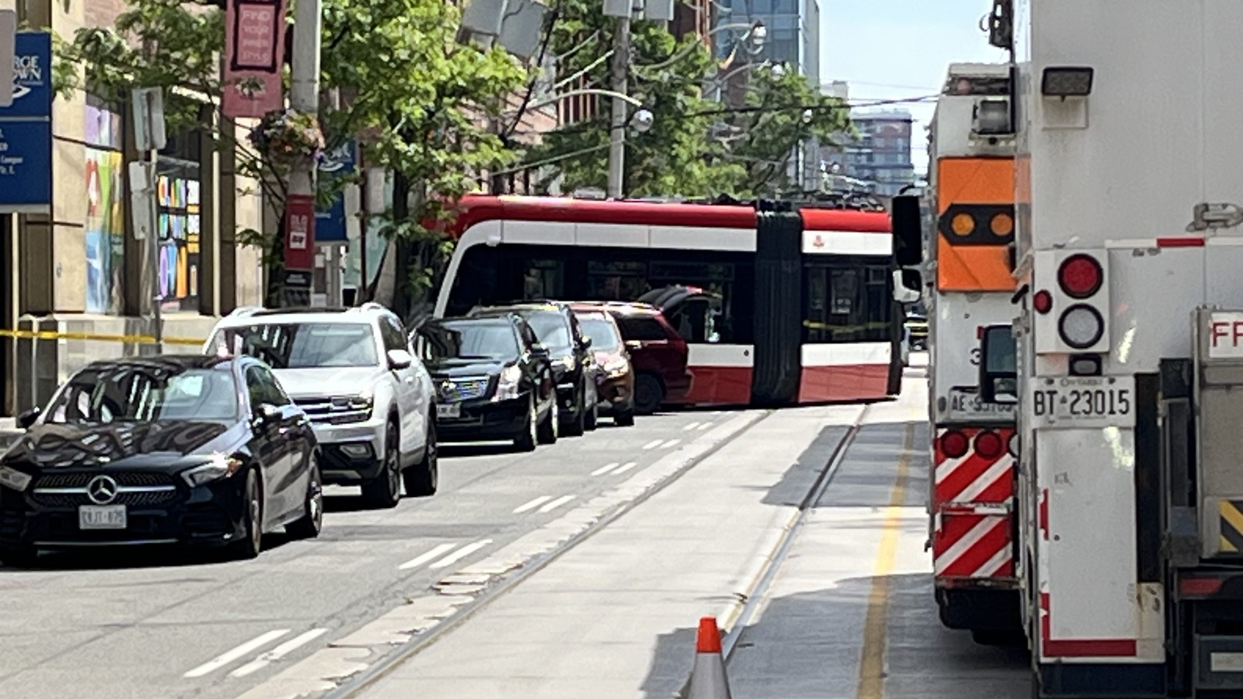 3 injured in crash involving TTC streetcar near St. Lawrence Market