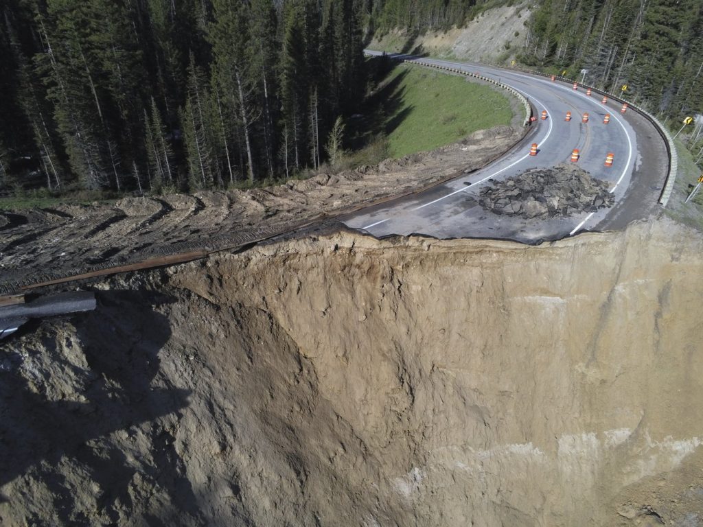Wyoming pass landslide brings mountain-sized headache to commuting tourist town workers