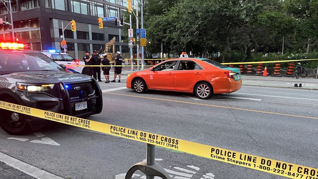 Taxi driver seriously injured after stabbing in downtown Toronto