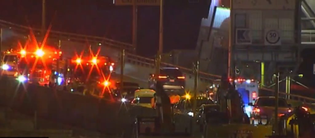 1 dead, 4 others seriously injured in hit-and-run crash on eastbound Gardiner Expressway
