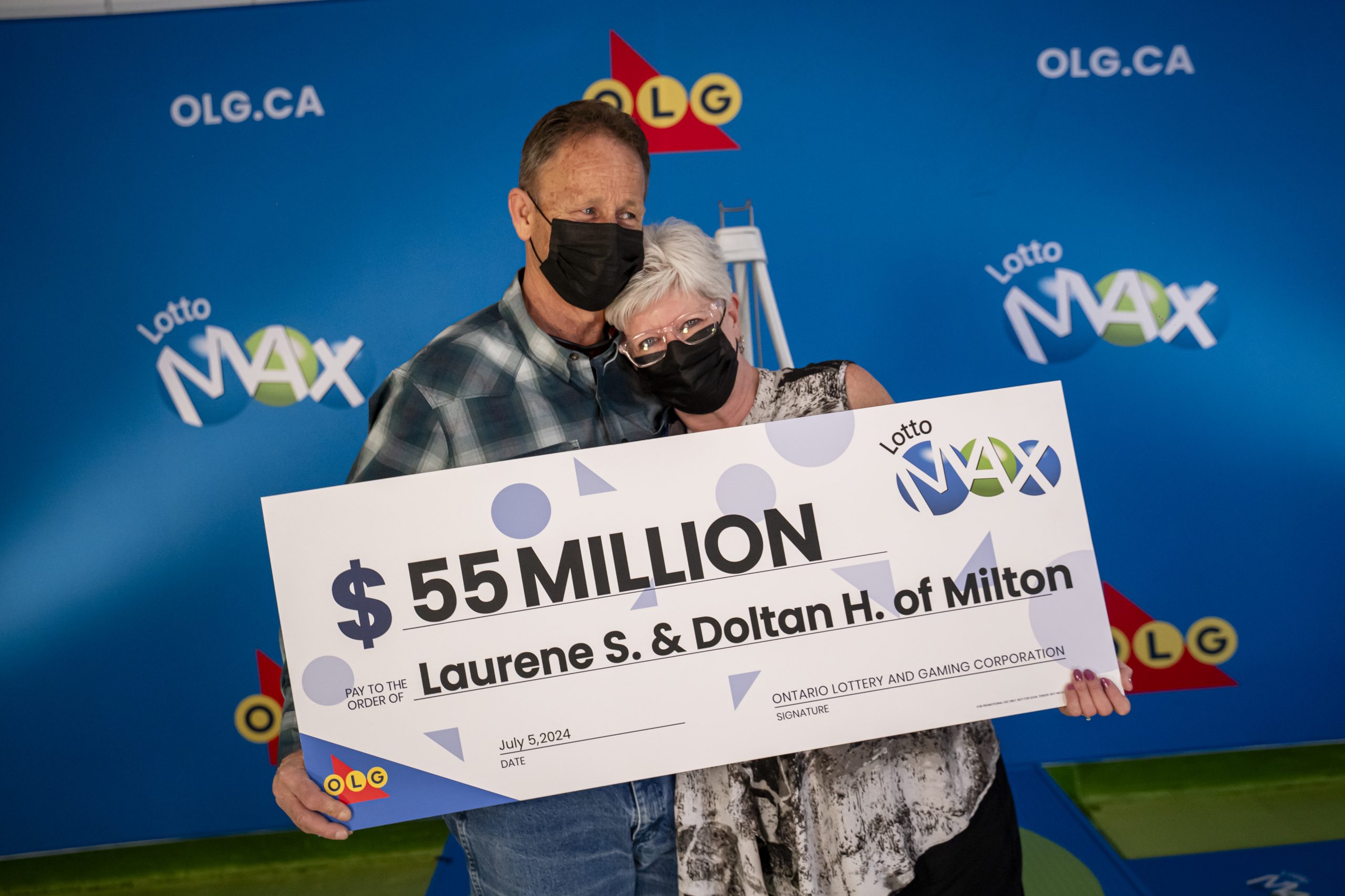 ‘Hearts are full’: Milton couple win M in OLG Lotto Max