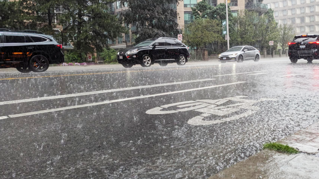 Rainfall warning issued for the GTA, torrential downpours expected this evening