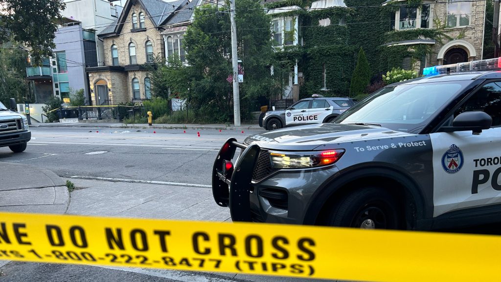 Male allegedly armed with a knife shot by police in Cabbagetown, SIU investigating