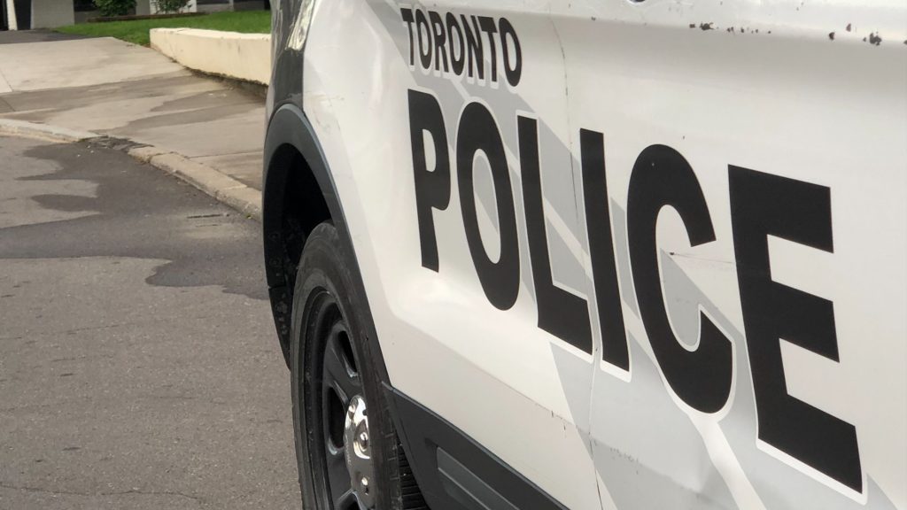 Police officers injured during stolen vehicle investigation in Etobicoke