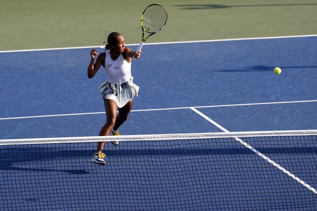 Leylah Fernandez, of Canada, returns a shot to Anastasia Potapova, of Russia, during the first round of the U.S. Open tennis championships, Tuesday, Aug. 27, 2024, in New York.